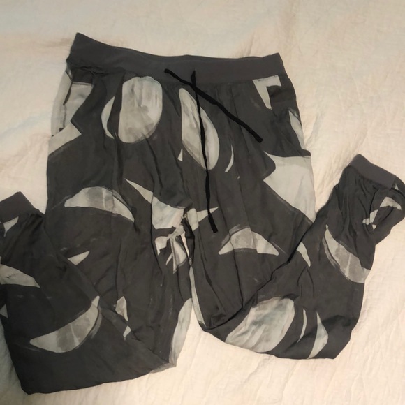 lululemon athletica Pants - Lululemon Joggers